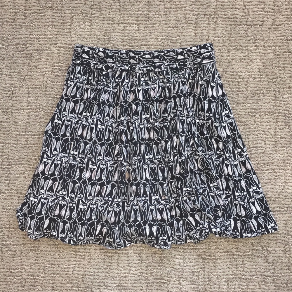 High waisted skirt
